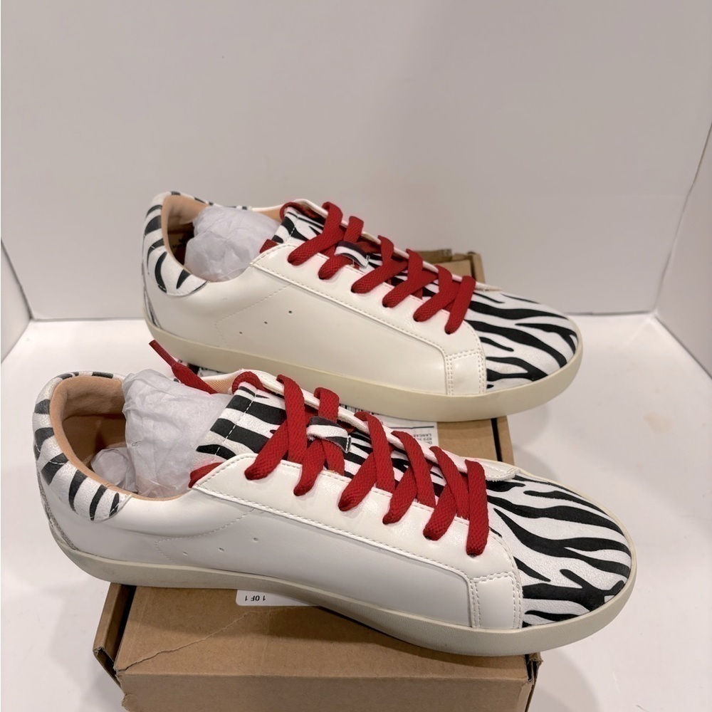Journee Collection Women's Tru Comfort Foam Erica Sneakers - Picture 3 of 7